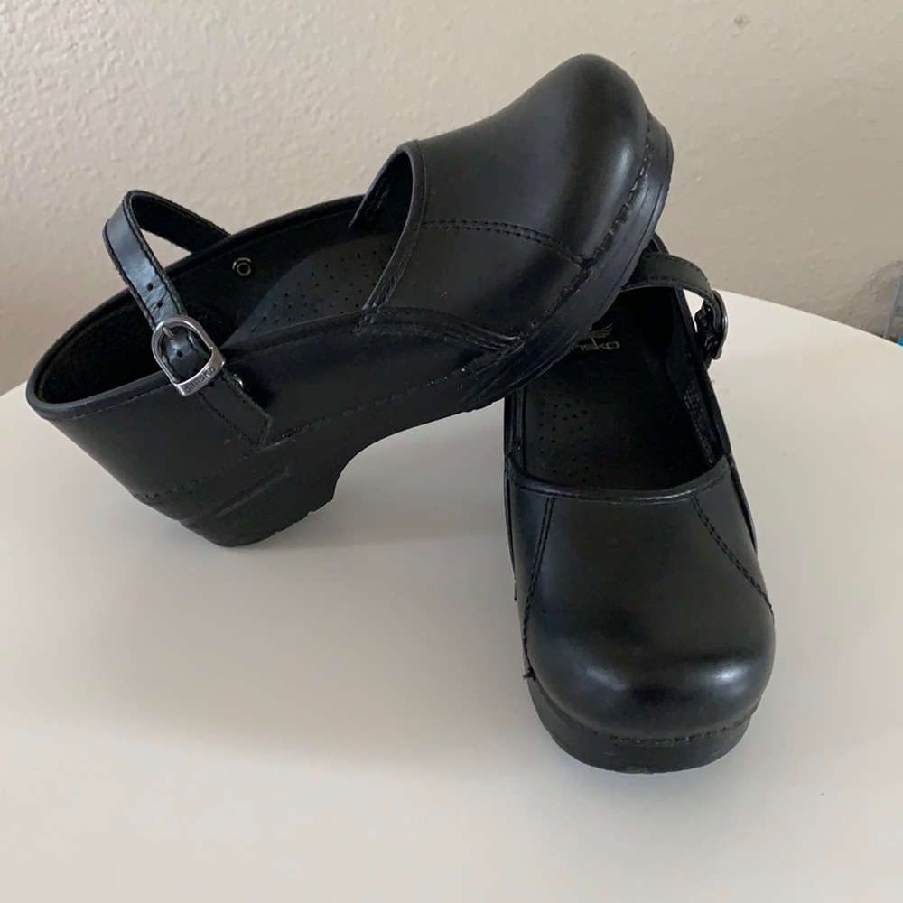 Women’s Dansko Clogs Size 38